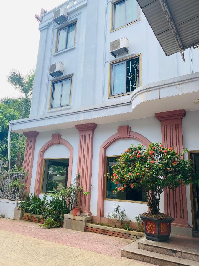 Hôtel Khach San Ami à Vinh Extérieur photo